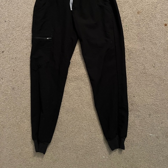 FIGS Scrub Pants - Picture 3 of 3